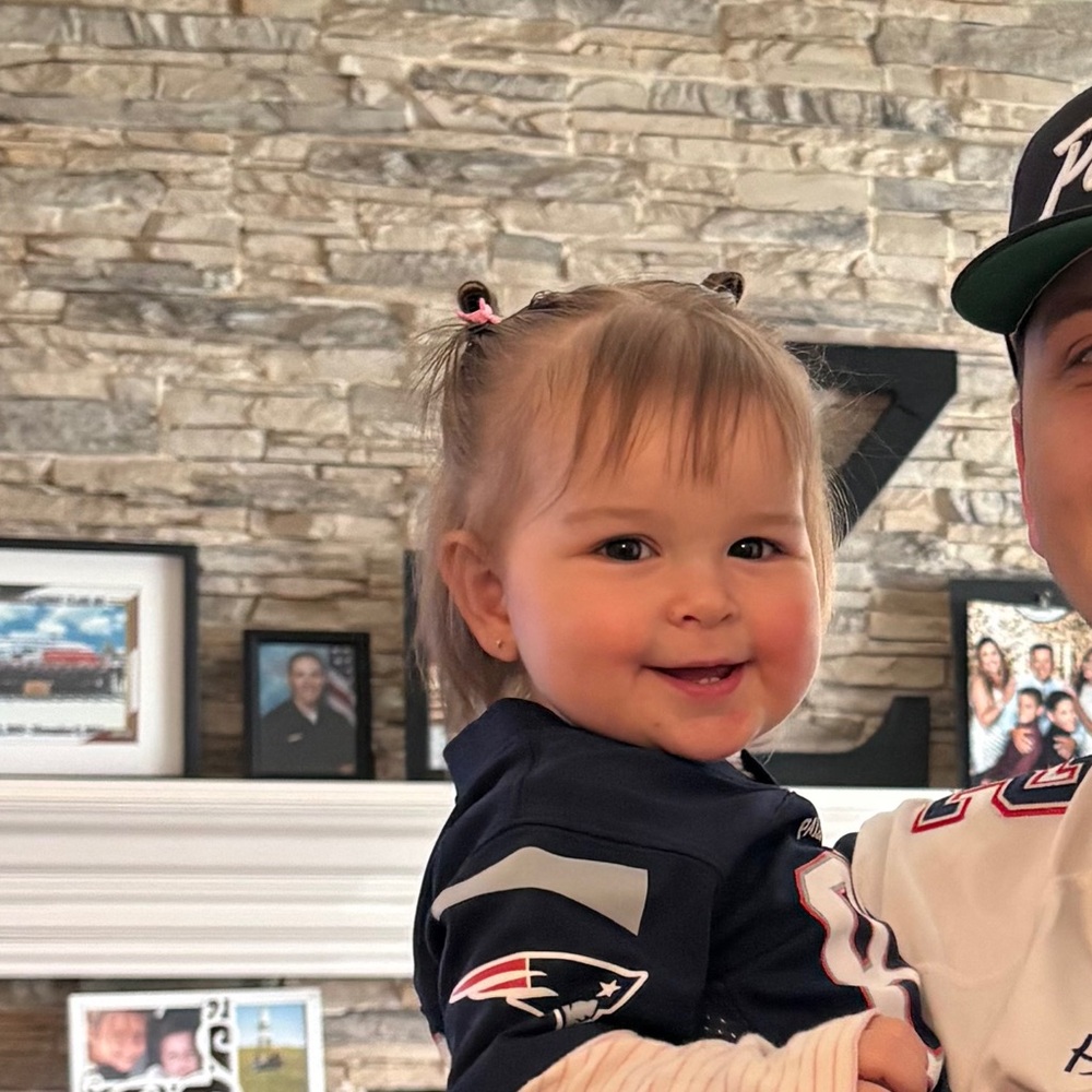 Posh Ambassador, Michele - Picture 8 of 11